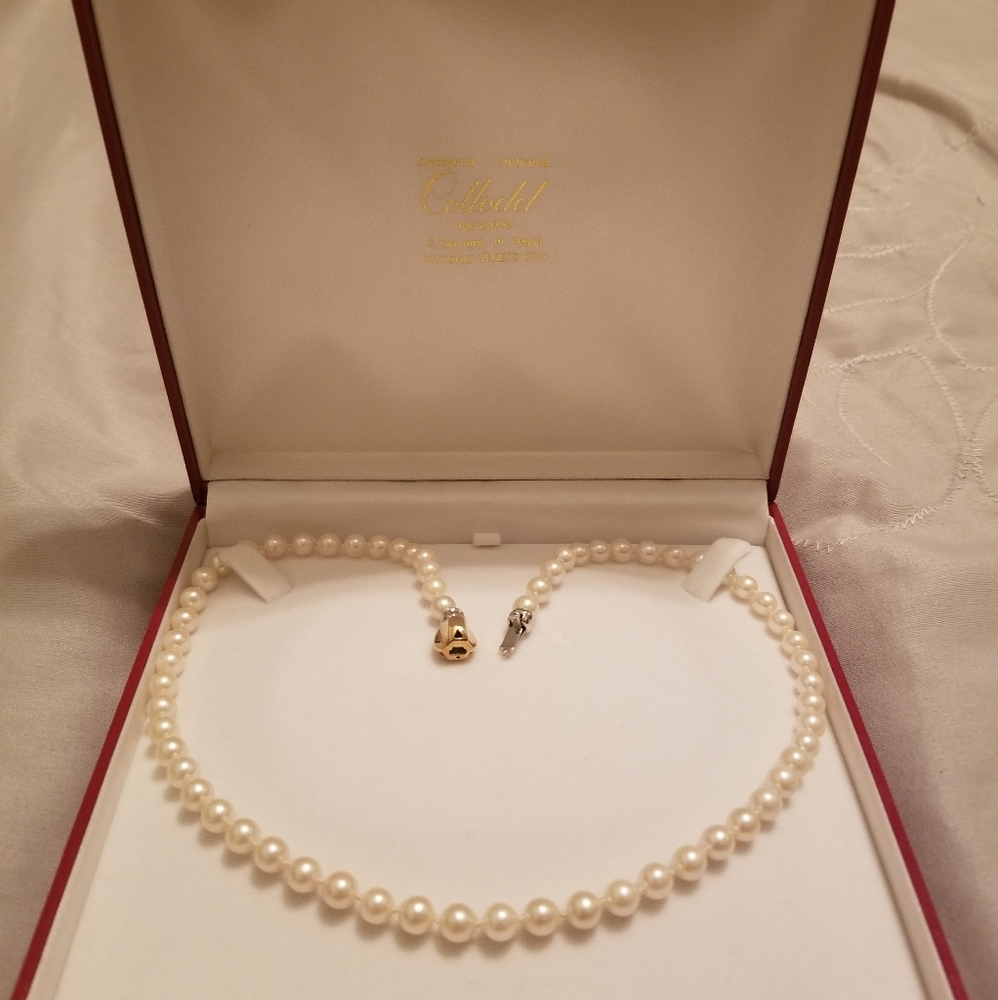 Pearls Necklace